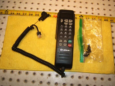 Lexus 1997-2000 SC300 SC400 consola delantera LEXUS / Motorola EE. UU. OEM 1 teléfono Foto 1 de 4