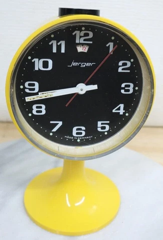 Nice Rare Vintage Yellow Jerger Pop Art Speedometer MCM Modern Pedestal Clock US Cover