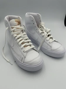 New Womens Nike Blazer Vintage Mid 77 Triple White Leather Sneakers - 8 Women’s - Picture 1 of 5