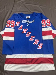 Wayne Gretzky 99 NY Rangers NHL Center Ice Starter Jersey Size 48! - Picture 1 of 6