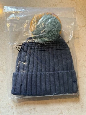 NUEVO CON ETIQUETAS HANNA DIFFERENTSON Invierno Niño Pequeño Sombrero Talla S (3-4 Años) Azul con Pompón Foto 1 de 2