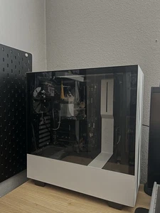 NZXT Foundation PC - White - Afbeelding 1 van 3