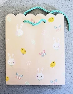 Pasqua - Piccola Borsa Regalo con Carini Coniglietti di Pasqua e Polli e Farfalle - Foto 1 di 2