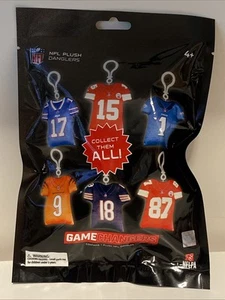 NFL 2025 Game Changers Plüsch Dangler Football QB Sammlerstück - Bild 1 von 6