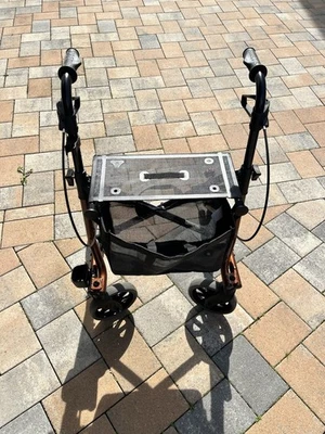 Rolator Taima M leicht und faltbar (Gehhilfe bis 150 kg) + Große Tasche - Bild 1 von 4
