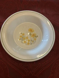 Vintage ARC Arcopal France Schale mit gelben Blumen & Rand - Bild 1 von 4