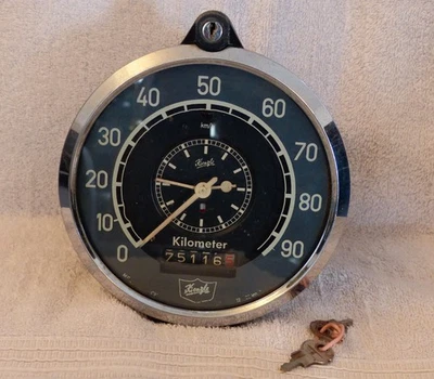 Kienzle Fahrtenschreiber, Tachograph mit Uhr Baujahr  1959 - Bild 1 von 4