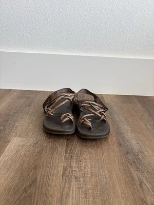 Sandálias femininas Chaco ZX/2 com tiras marrom e laranja, ajustáveis 2 tons, tamanho 8 - Imagem 1 de 4