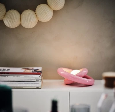 IKEA X Gustaf Westman STRÅLA LED Anillo Burbuja LED Lámpara de Mesa Rosa Viral Diseñador Foto 1 de 4
