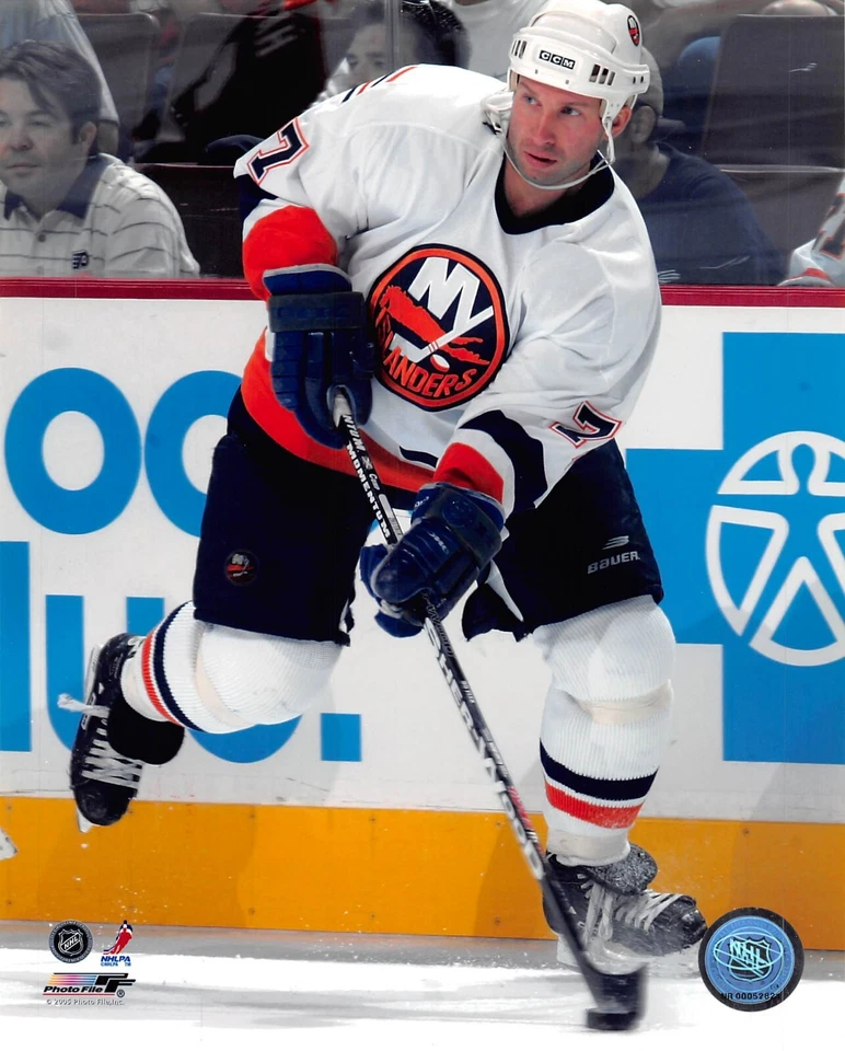 Mark Parrish NY Islanders 8x10 Photo #5048 - Image 1 of 1