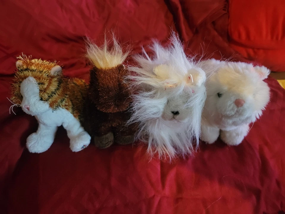 Webkinz Lil' Kinz Persian Cat, Brown Horse, Striped Alley Cat, Yorkie no codes - Image 1 of 1