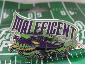 2018 Disney Mystery Pin Fantasyland Football Maleficent Dragon - Picture 1 of 4