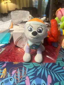 Nickelodeon Paw Patrol Everest Plush 8” Stuffed Animal Husky Dog Spin Master - Picture 1 of 1