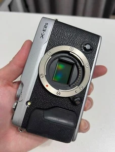 Fujifilm X-E2S Mirrorless Digital Camera Body Silver (Preowned) - Picture 1 of 1