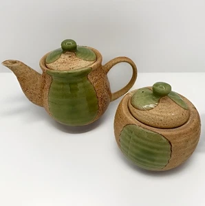 Vintage MCM Handarbeit Keramik Steinzeug strukturiert grüne Glasur Teekanne Zuckerdose Set - Bild 1 von 12