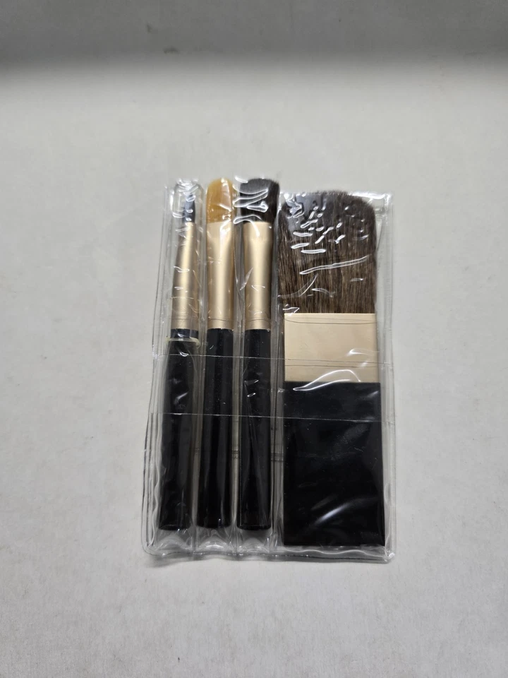 Lote De 6x4 L'oreal Maquillaje Artista Pinceles De Viaje Juego De 4 Piezas Nuevo En Paquete Foto 1 de 4