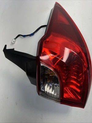 Luz trasera derecha para conductor Mazda 5 2012 luz trasera luz trasera Foto 1 de 4