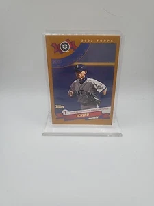2002 Topps Ichiro Suzuki #704 2001 Gold Glove Award Winner Set Break NM++ - Picture 1 of 2