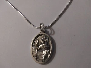 Collar con colgante de medalla de plata de ley 925 de San Cristóbal Pray for Us - Imagen 1 de 2