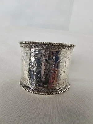 Antiguo anillo servilletero inglés de ley.  Londres, 1880.  Envío gratuito. Foto 1 de 2