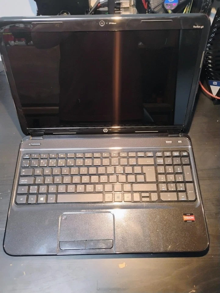 Portátil HP PAVILION G6 15.6" - AMD A10-4600M APU/4GB RAM/500GB HDD/Win 10 pro Foto 1 de 4