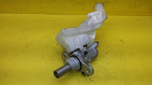 Mercedes A Class Brake Master Cylinder 1600 Petrol 2013 W176 - Picture 1 of 3