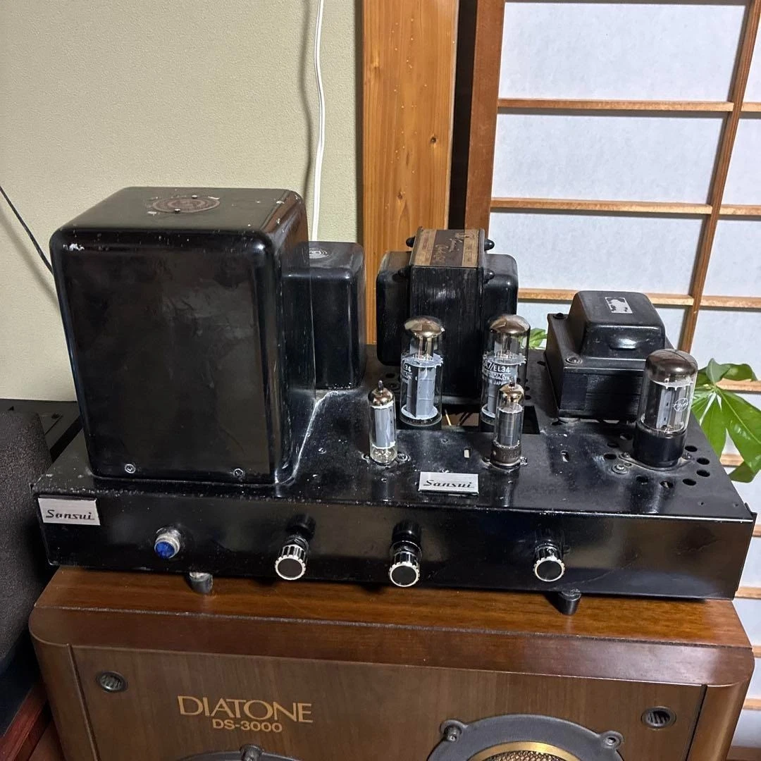 Vacuum tube amplifier (junk, for parts) Sansui, includes 4CA7 and