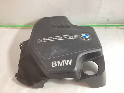 Cubierta de bobina de encendido de motor de plástico BMW 328i F30 2011-2016 8610473 OEM. Foto 1 de 4
