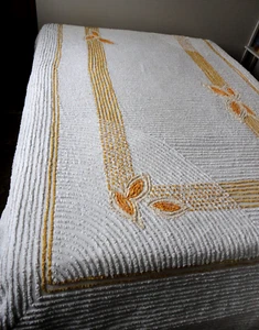 Vintage Chenille bedspread full 90 x 106 white orange yellow Art Deco vibe - Picture 1 of 18