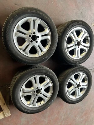 SET DI 4 CERCHI IN LEGA CON GOMME MERCEDES ML DA 18 MICHELIN 255/55-18 ESTIVE - Imagen 1 de 4