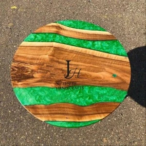 Green Epoxy Resin Coffee Table ? Round Wood Table, Gloss Finish, Artistic Look - Picture 1 of 1