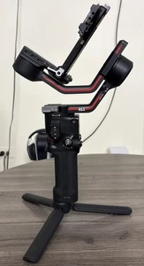 DJI RS 3 Gimbal Stabilizer - Picture 1 of 12