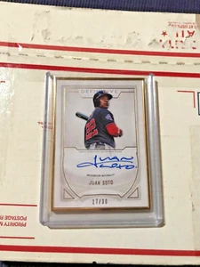 2019 Topps Definitive Collection Juan Soto Framed Autograph Auto 17/30 RAW - Picture 1 of 8