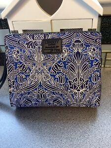 LIBERTY OF LONDON  LADIES TOILETRIES BAG COMPLETE WITH CONTENTS.FIRST CLASS GIFT