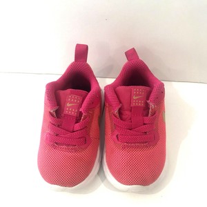 pink nike shoes baby