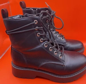 Steve Madden Combat Boots Girls Size 3 New - Picture 1 of 9