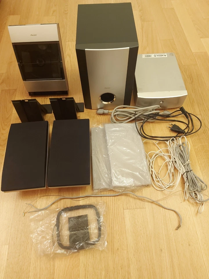 Pioneer XC-F10 Stereo CD/Tuner - Immagine 1 di 1