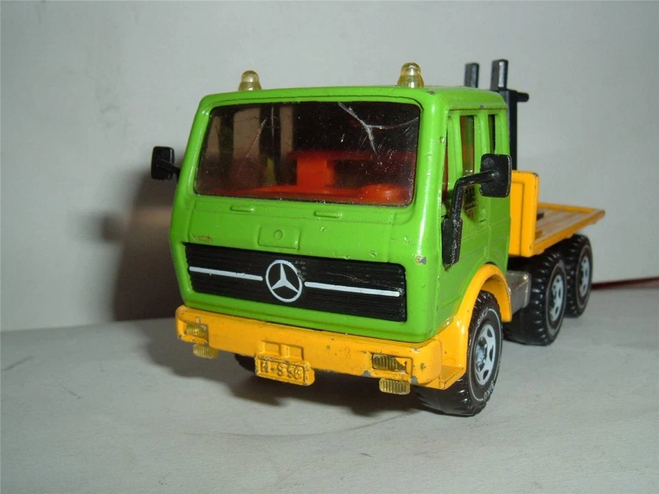 SIKU TOYS GERMANY MERCEDES BENZ TRACTOR IN USED CONDITION VINTAGE NEEDS TRAILER - Image 1 of 1