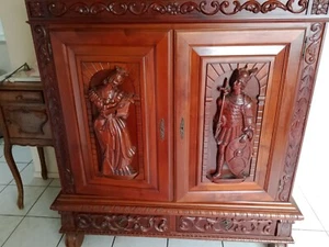 CARVED BUFFET CABINET RUSTIC WOOD LOOK STUNNING IN A LIVING ROOM... - Picture 1 of 5