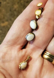 2 PAIRS VINTAGE PIERCED OPAL EARRINGS & PENDANT 1977-78 GOOD CONDITION - Picture 1 of 10