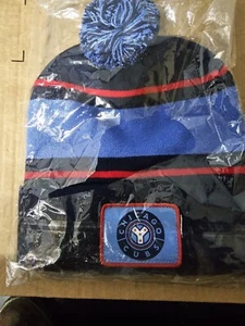 Chicago Cubs 2023 Pom Pom Winter Hat Stadium Giveaway 4/8/23 Jim Beam - Picture 1 of 5