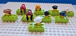 LEGO MINIFIGUR KOPFBEDECKUNG HAARE HÜTE HELME STIL WÄHLBAR - BRANDNEU - Bild 1 von 15