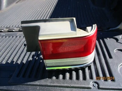 Внешний задний фонарь на четверть панели для пассажира 89-91 PLYMOUTH ACCLAIM - Изображение 1 из 4