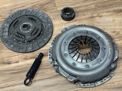 SACHS Clutch Kit for Audi 80/90/100 3000951637 034198141 034198141X KF771-01 - Image 1 of 4