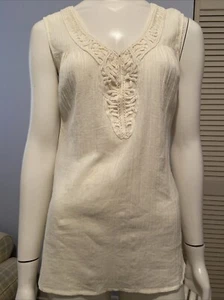 Eddie Bauer sleeveless V-neck top light beige Embroidery detail Along collar XS - Picture 1 of 16