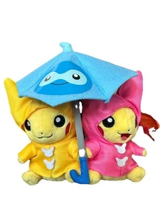 Pokemon Center Peluche Pikachu Paraguas para dos Juego de 2 Pares Pokedoll Junio 2016 - Imagen 1 de 5