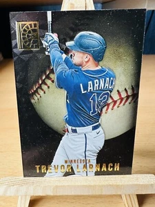 TREVOR LARNACH MINNESOTA 2022 PANINI KAPSTONE GOLD PARALLEL LUXUS SUITE #181 - Bild 1 von 1