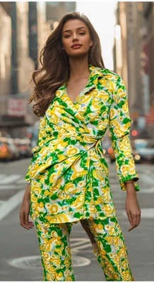 Conjunto Top Chaqueta Zara Estampado Floral Años 70 Talla Alta Pantalón Corto Lima Talla X-Pequeña Foto 1 de 4