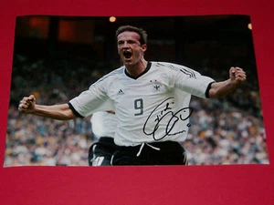 FOTO DE FÚTBOL FREDI BOBIC ALEMANIA FIRMADA A MANO 12X8 AUTÓGRAFO - Imagen 1 de 1