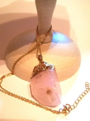 SCONTATA 10g:COLLANA QUARZO-ROSA GR29,cm.5x3,MONTATURA+CATENA ARGENTO/ORO GIALLO - Immagine 1 di 4